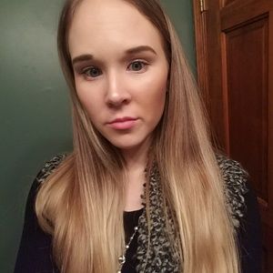 Meet your Posher, Amelia